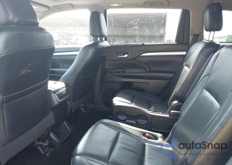 2018 Toyota Highlander Xle z USA, uszkodzony, nr VIN 5TDJZRFH3JS825072